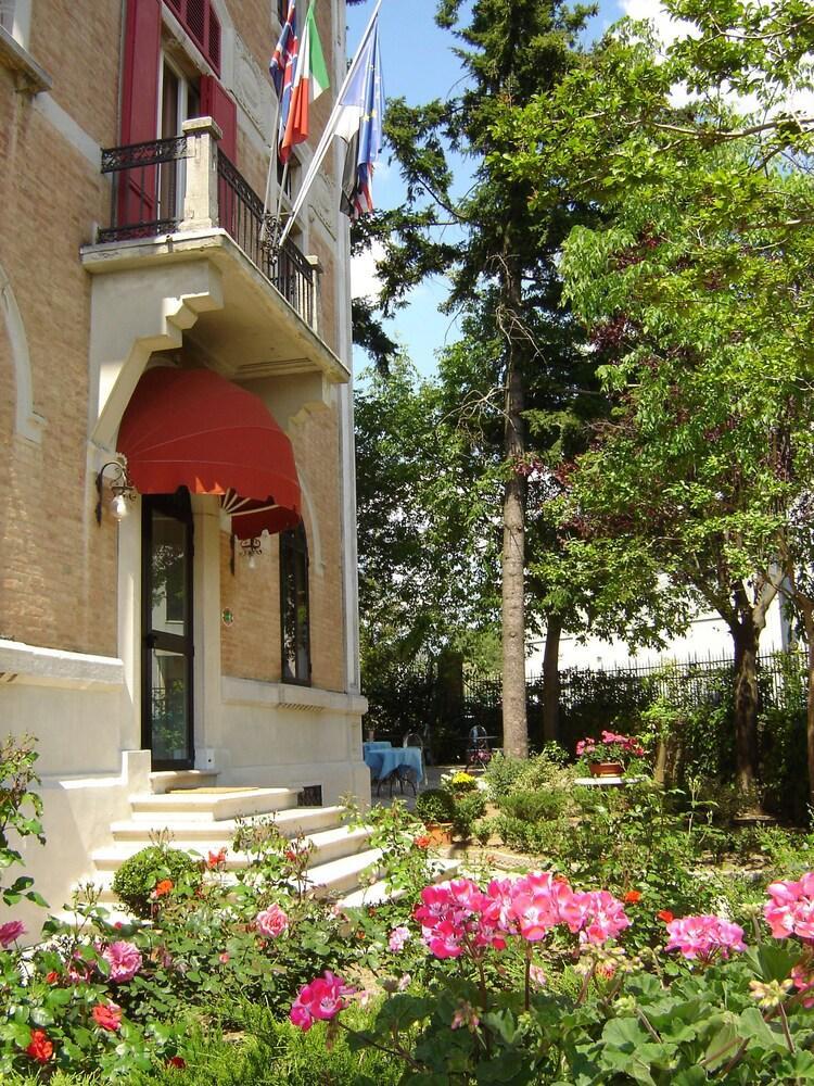 Villa Elda Boutique Hotel 시에나 외부 사진